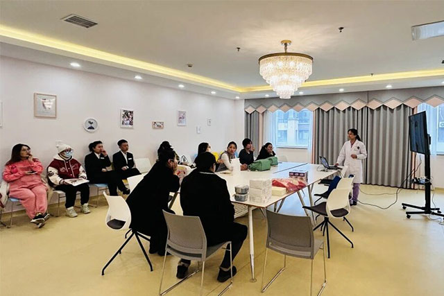 孕妈课堂 | 温情护航,安心待产 孕妈课堂 | 温情护航,安心待产