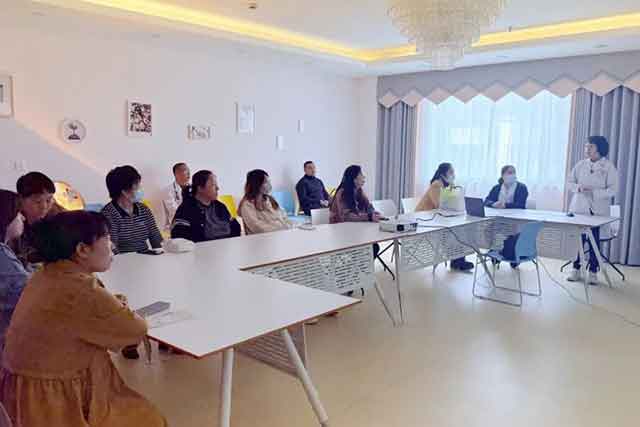 活动回顾 | 告别“一人吃两人补”！这场孕期营养讲座，教您吃出健康好“孕”气